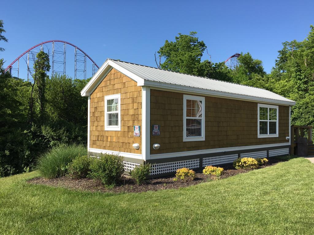 Worlds Of Fun Village Kansas City Exterior photo